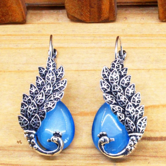 Jewelry - Peacock Earrings with Hatchback Clasp